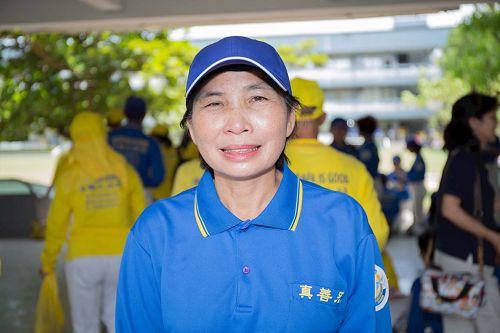 '圖2：來自台灣最南的恆春幼兒園園長白玉美，處處以「真、善、忍」為生活準則，親切善良又樂於助人，很多恆春老街的鄉親們說：「你看到那白園長，就知道法輪大法好！」'