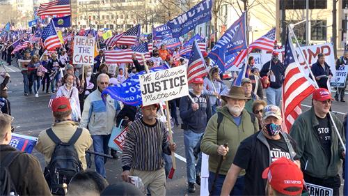 圖1～4：二零二零年十二月十二日，成千上萬美國民眾從各州趕來華盛頓DC，參加「制止竊選、支持川普連任」集會遊行。