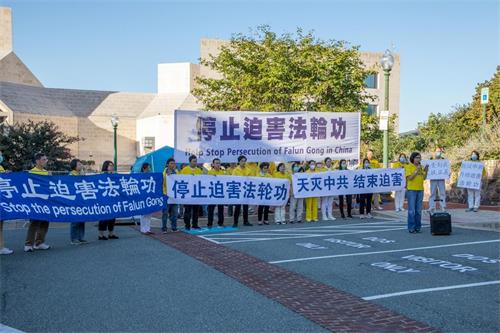 '圖1～3：二零二零年九月十九日，美國首都華盛頓的部份法輪功學員在中共駐美大使館前集會，抗議中共加劇迫害法輪功學員的暴行，呼籲國際社會制止迫害。'