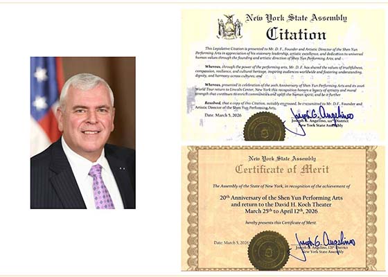 紐約州議員褒獎　向神韻藝術總監致敬