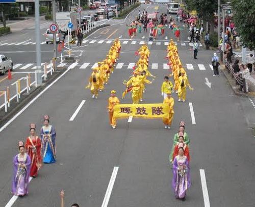 法輪功學員參加第五十八屆岐阜信長節遊行