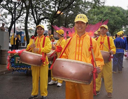 圖：王同學從八個小時車程外的內布拉斯加州趕到芝加哥