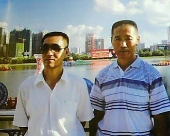 '李德祥（左）、李德全（右）'
